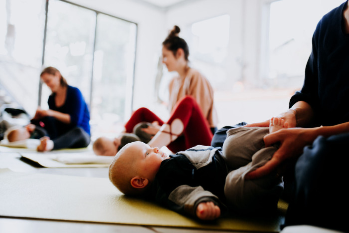 Baby yoga: Spijsvertering, rug- en heupspieren (stretch, mobiliteit, stamina)