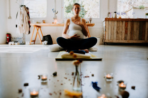 Heet jezelf welkom! Bewust je zwangerschap beleven. Heet jezelf welkom! Bewust je zwangerschap beleven.